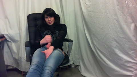 Eiaculare indossando dei jeans