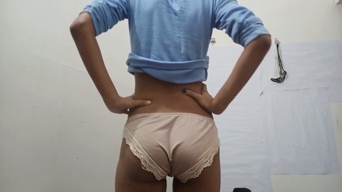 Sesso con massaggio, masturbazione, beccata a masturbarsi